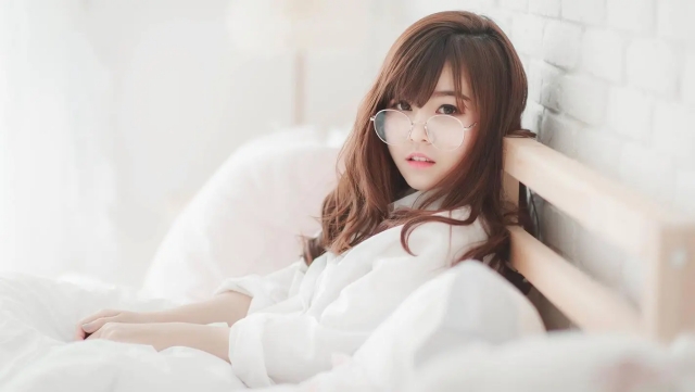 星空体育：发展与环保并重！彩色透水路面守护城市生态环境